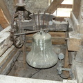 La petite cloche. ELle mesure75 cm de diametre environ. ELle a été fondue en 1923 par Georges FARNIER, fondeur à Robécourt dans les Vosges