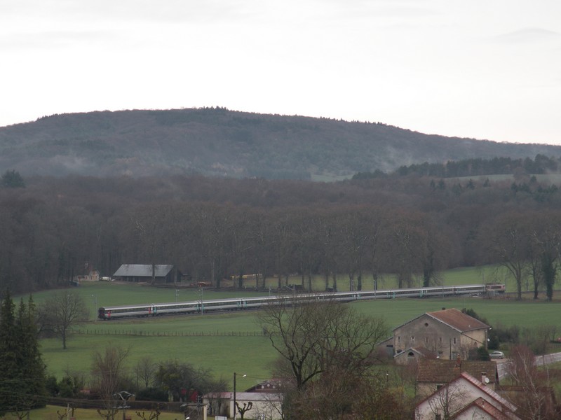 Le train Corail relie Lyon Perrache à Strasbourg